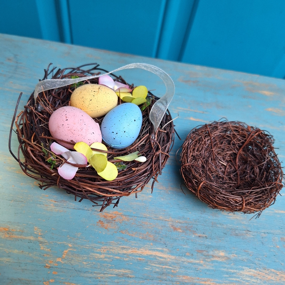 Bird Nest with Colored Eggs Ornaments Faux Flower Decor